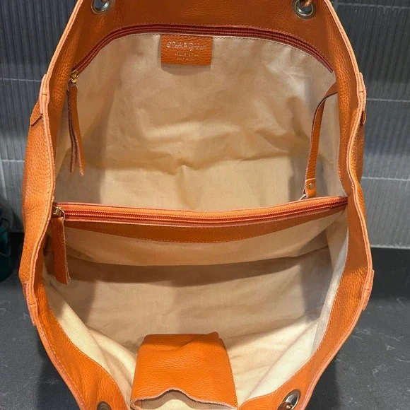 Mark & Graham Bamboo Elisabetta Slouch Handbag - Picture 5 of 12